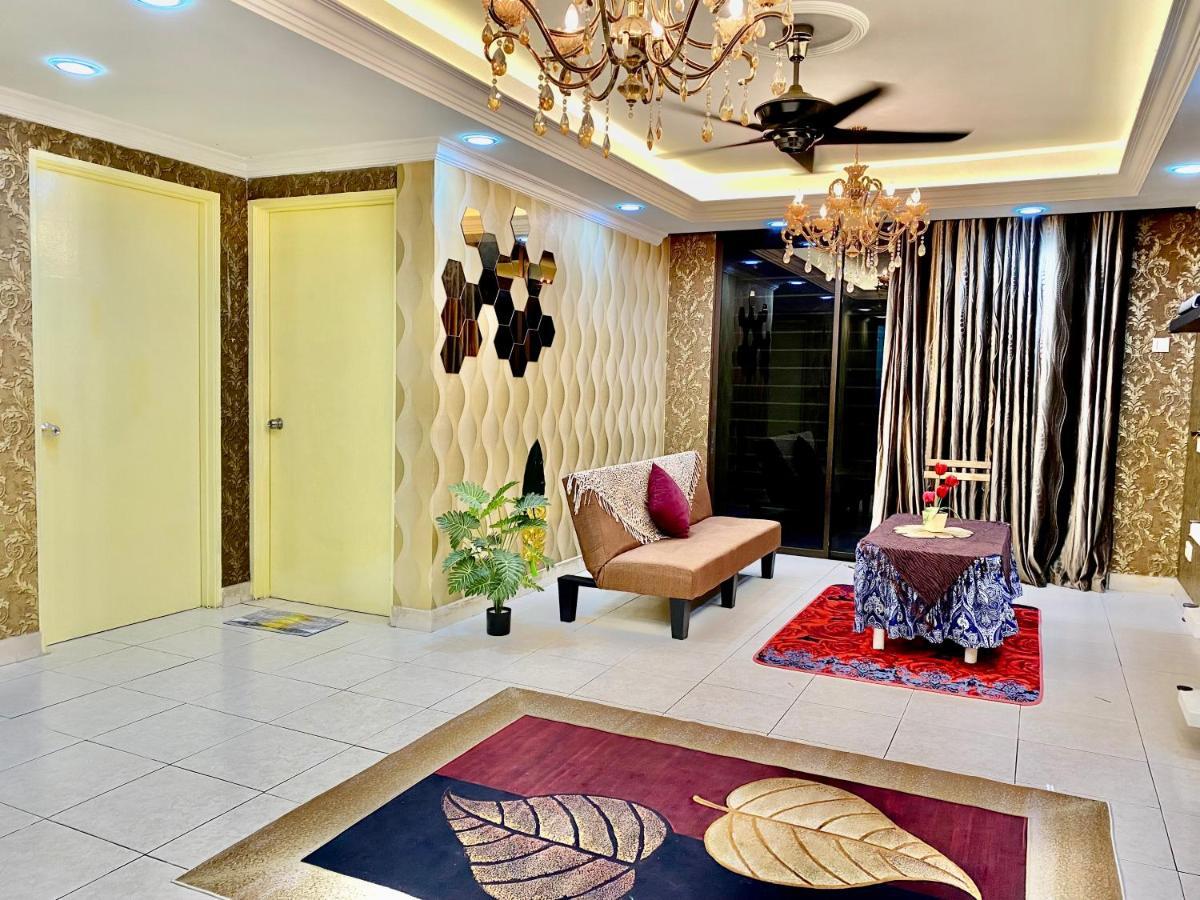 Putravilla Condominium Lovely & Spacious With Public Pool Kampong Kerdas Ngoại thất bức ảnh