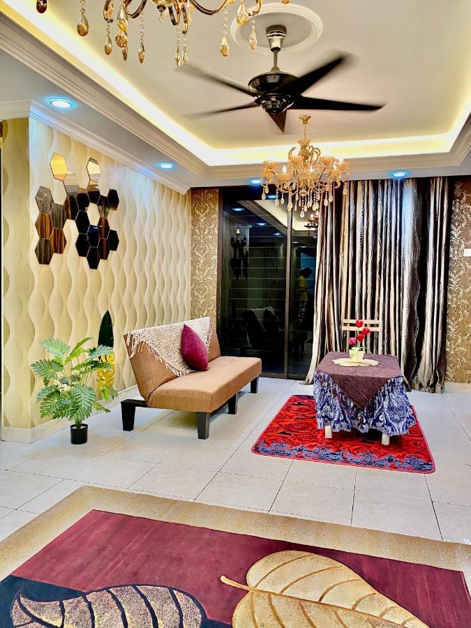 Putravilla Condominium Lovely & Spacious With Public Pool Kampong Kerdas Ngoại thất bức ảnh